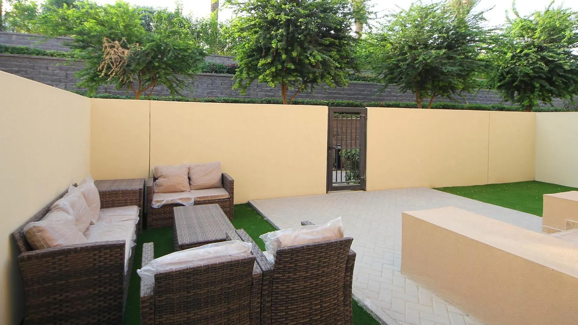 New Arabian Villa Nova 4 Bedroom & Maid Dubai Land