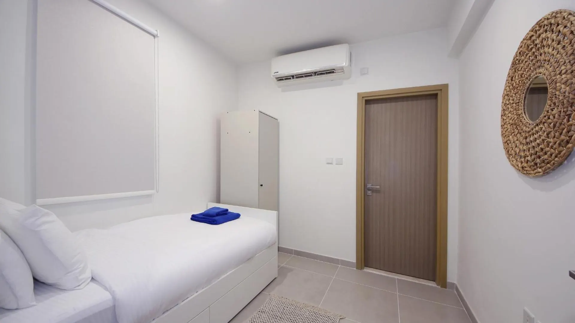 New Arabian Villa Nova 4 Bedroom & Maid Dubai Land 0*,  United Arab Emirates