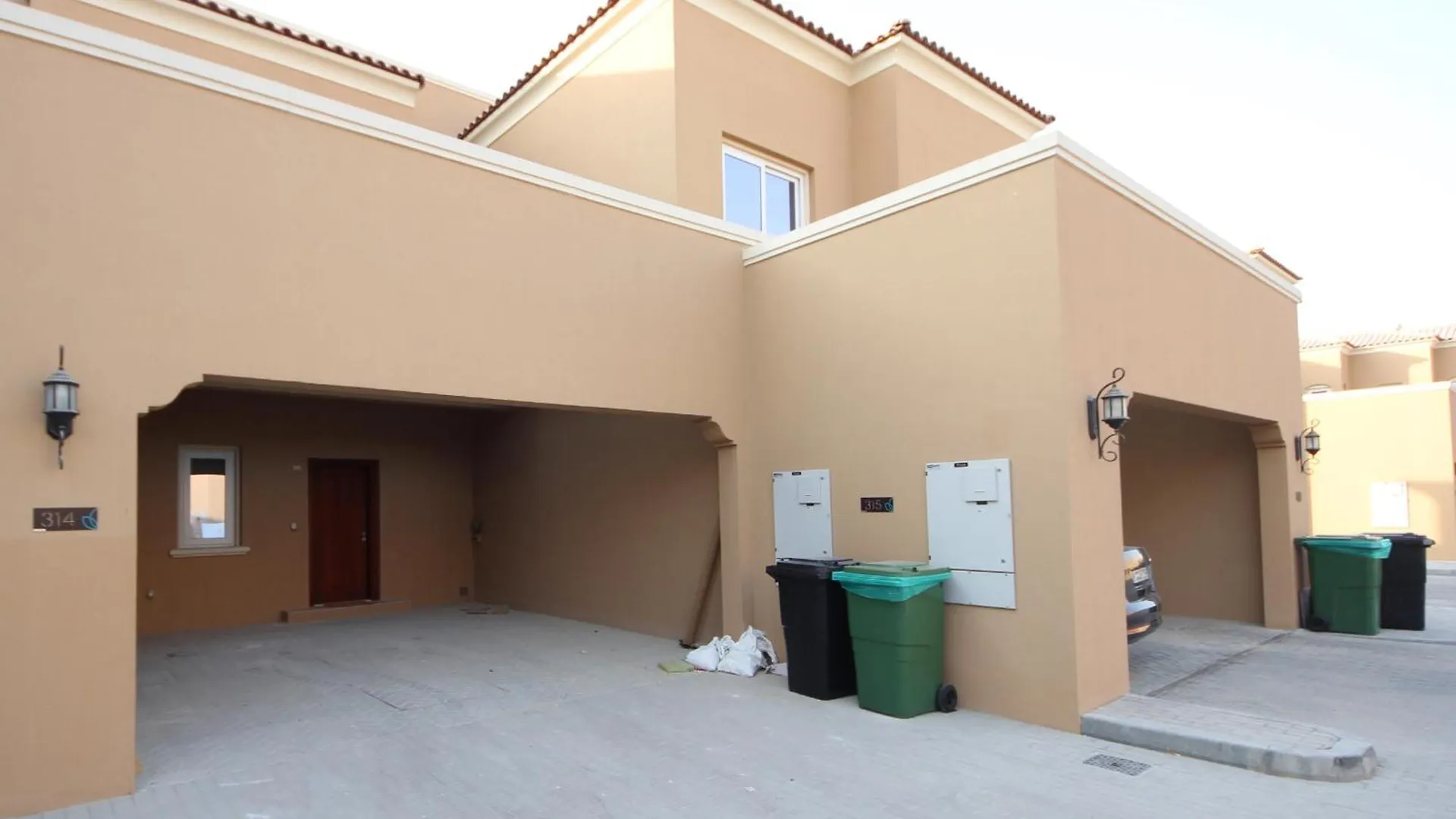 New Arabian Villa Nova 4 Bedroom & Maid Dubai Land 0*,  United Arab Emirates